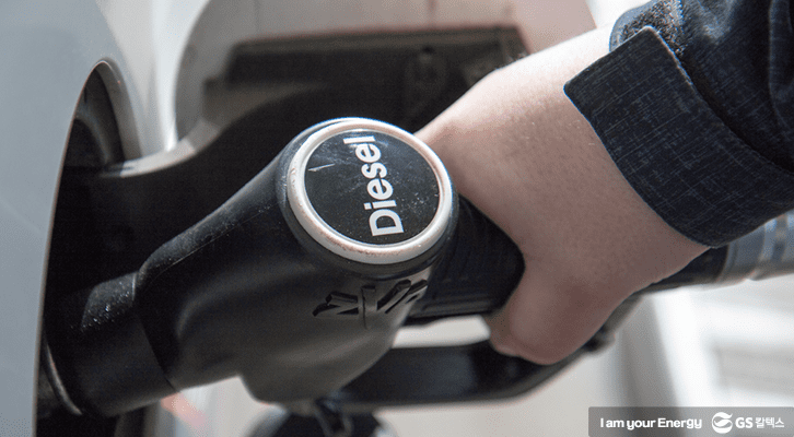 디젤자동차는 높은 연비로 인기를 끌고 있다.