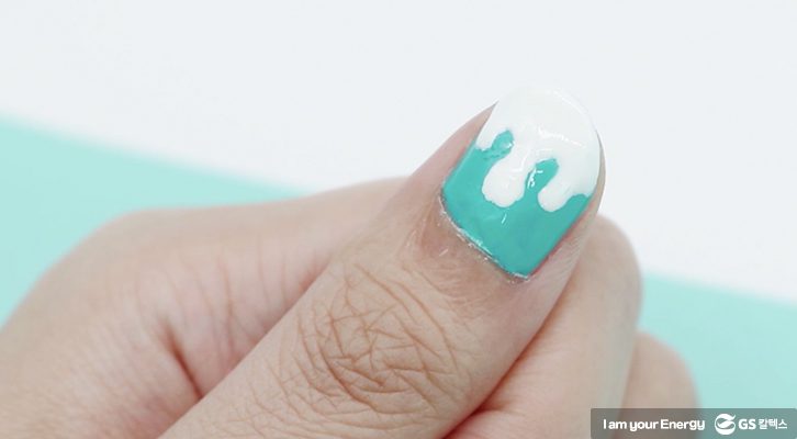 네일아트봉 세필붓으로 멜팅 모양 잡아주기