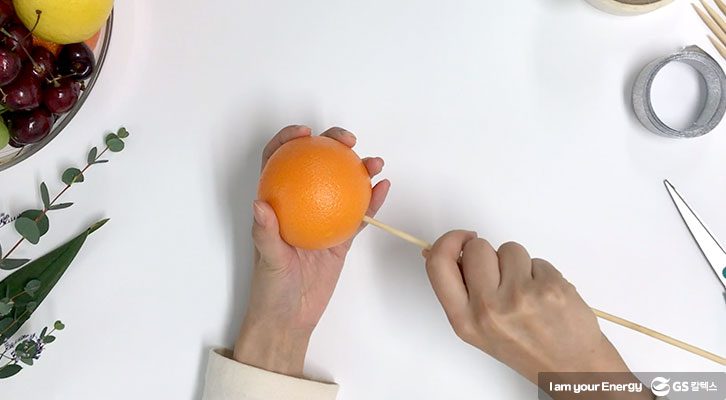 오렌지를 나무 꼬치에 꽂기, 과일 꽃다발, 크라프트 포장, 꽃다발 포장