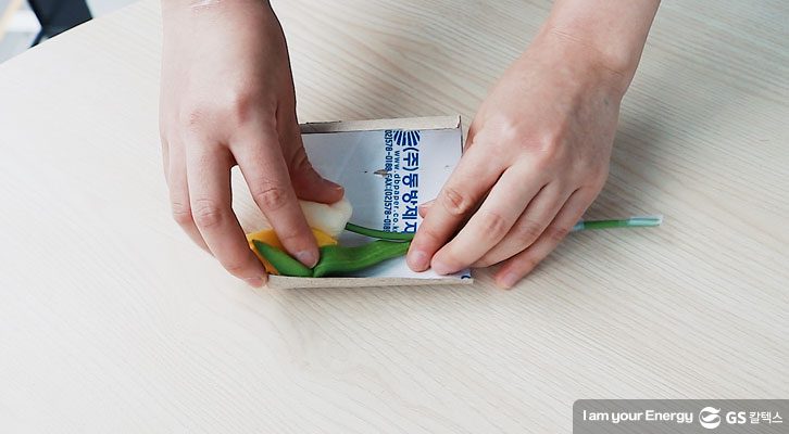 버블플라워만들기_휴지심으로 꽃 감싸기