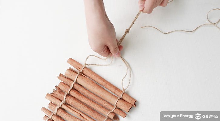 해충퇴치제_계피 매듭 짓기