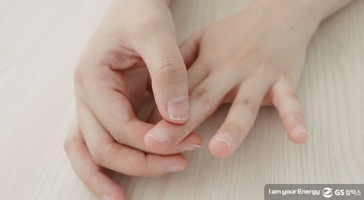 식욕을 줄여주는 지압법_음식 생각을 억제해주는 혈점_2