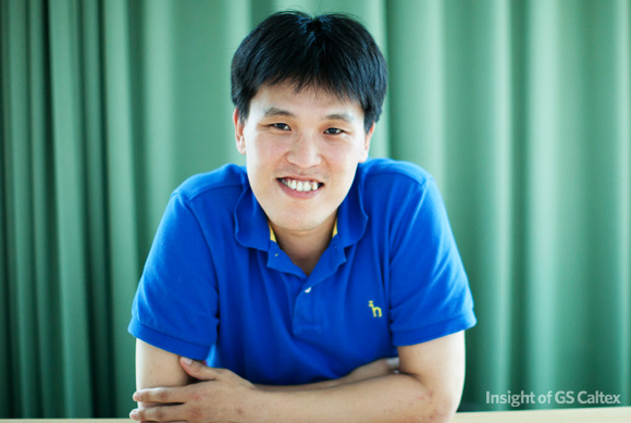 태도만큼은 차분하고 담담하지만 연구에 있어서는 누구보다 뜨겁고 열심입니다.