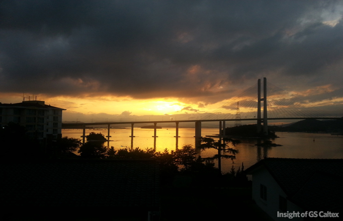 노을이 지는 바다