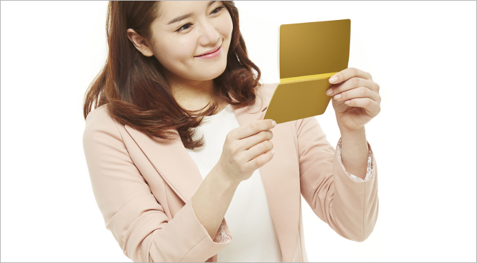 임금 인상도 빼놓을 수 없는 기쁨이지요! C-: 