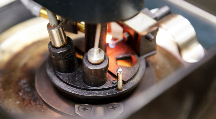 벙커C는 엄밀히 말해 중유의 한가지 종류를 의미