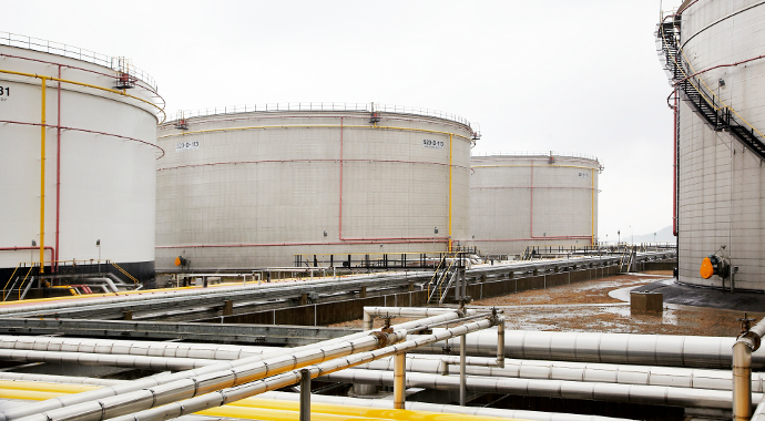 중유는 내연기관 및 보일러 가열용, 화력발전용 등 열에너지원으로 많이 사용