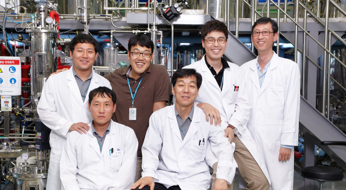 GS칼텍스의 바이오 부탄올은 초본류, 폐농 작물, 오일 팜 부산물, 폐목재 등 버려지는 폐자원을 에너지화하니 일석이조의 효과